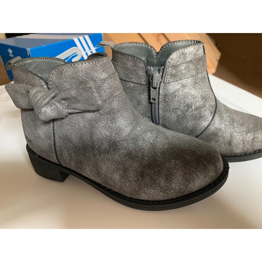 Toddler girl booties